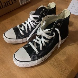 Black high top converse M:11 W:13